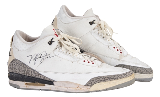 1987-1988 Michael Jordan Game Used & Signed Nike Air Jordan III Sneakers (MEARS & Beckett)